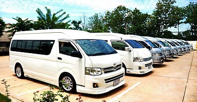 เช่ารถตู้พร้อมคนขับ เหมารถตู้พร้อมคนขับ GrabVan